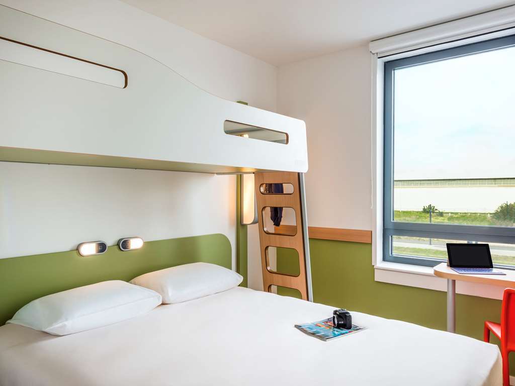 Ibis Budget Paris Coeur D'Orly Airport Room photo