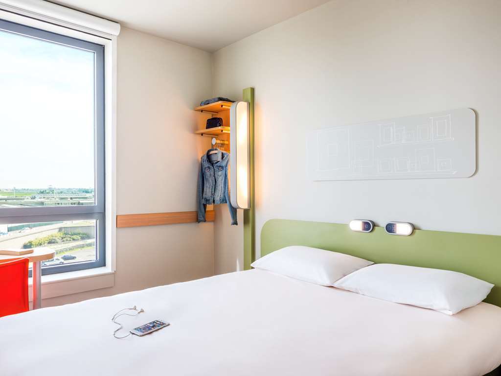 Ibis Budget Paris Coeur D'Orly Airport Room photo